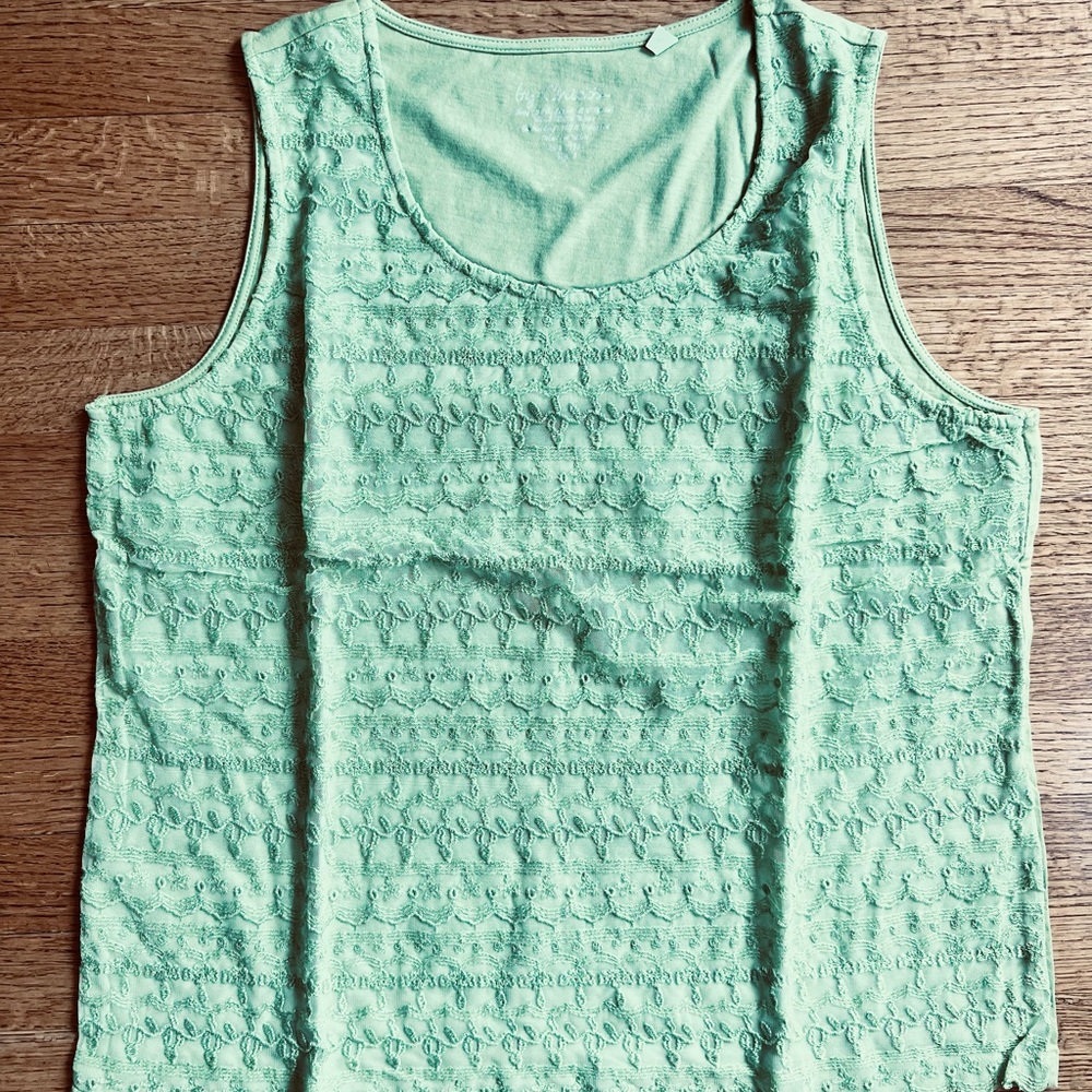 CHICOS LIME EMBROIDERED TANK